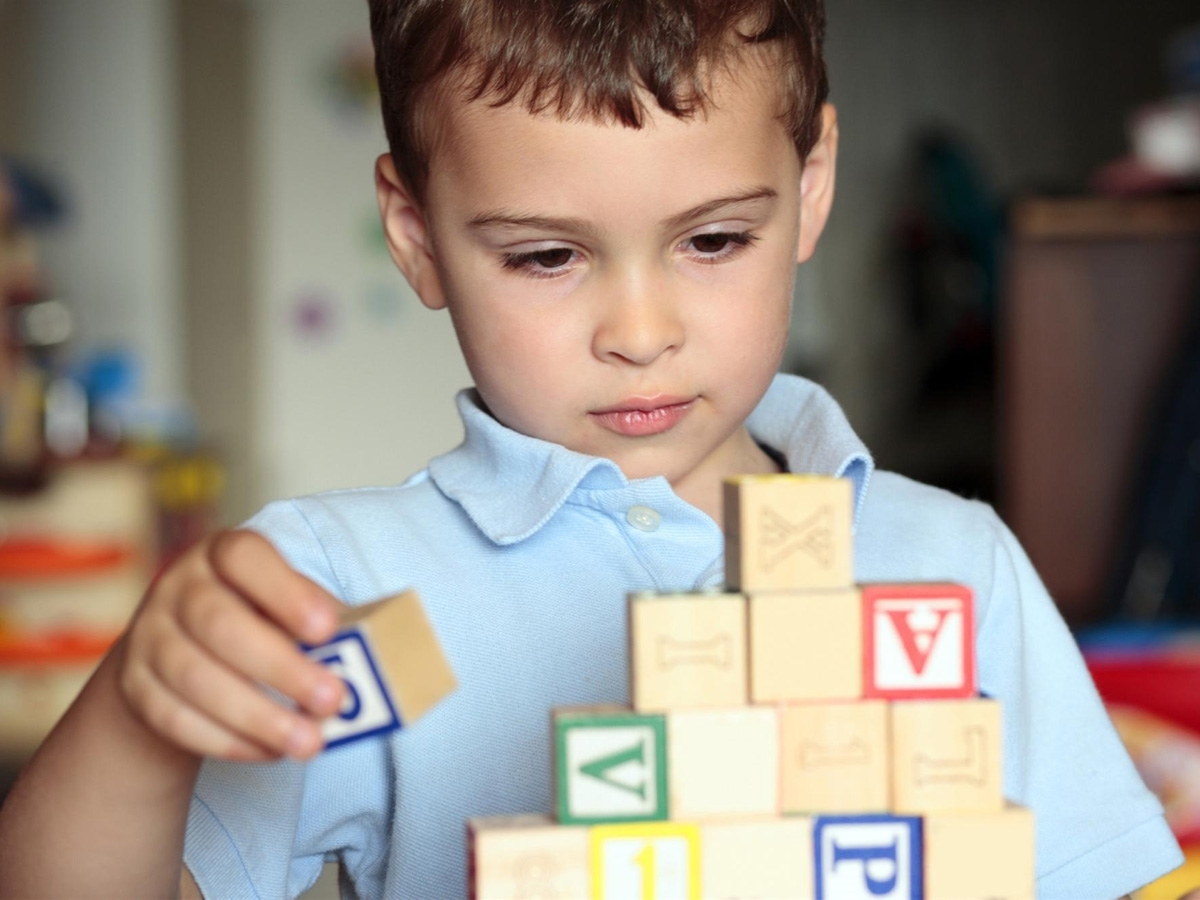 Hội chứng Asperger: Nguyên nhân, triệu chứng, chẩn đoán và điều trị